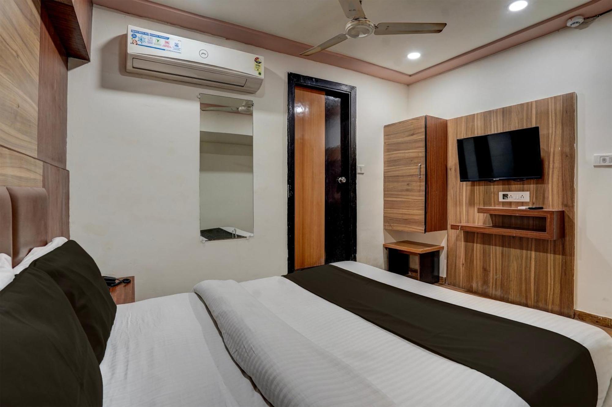 OYO 81037 Hotel Palak Ahmedabad Exterior foto